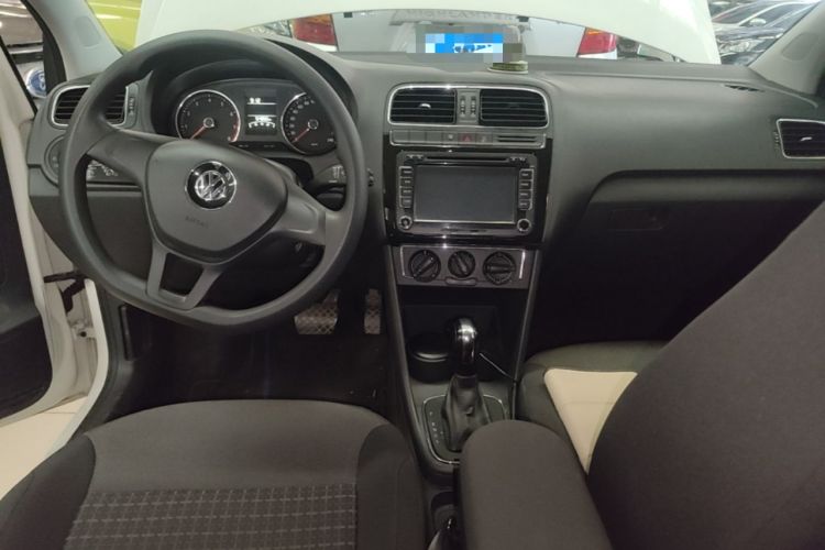 Used Volkswagen Polo 2014 1.4L Automatic Comfort Edition Center Console