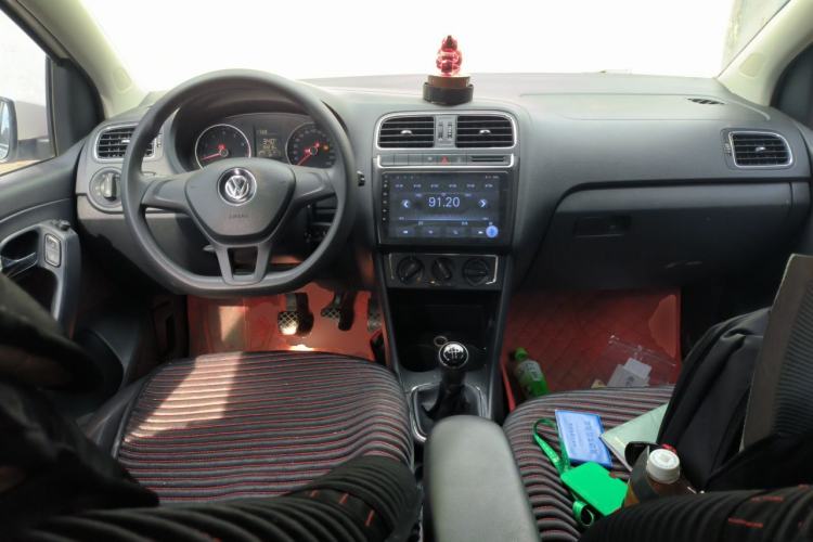 Used Volkswagen Polo 2014 1.4L Manual Comfort Edition Center Console