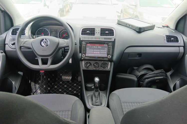 Used Volkswagen Polo 2014 1.4L Automatic Comfort Edition Center Console
