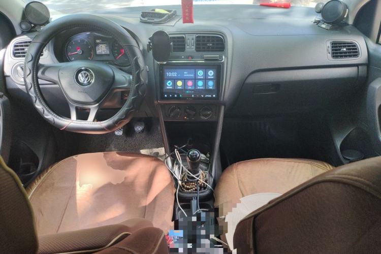 Used Volkswagen Polo 2014 1.4L Manual Fashion Edition Center Console