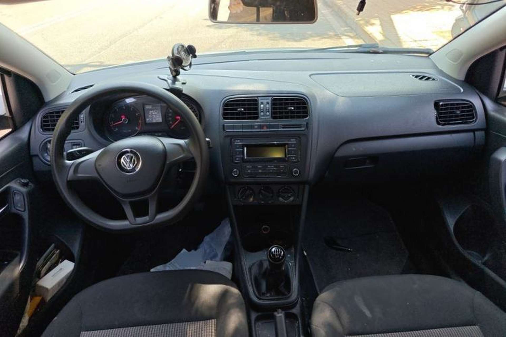 Used Volkswagen Polo 2014 1.4L Manual Fashion Edition Center Console