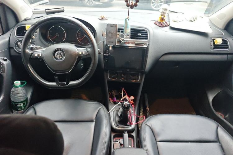 Used Volkswagen Polo 2014 1.4L Manual Comfort Edition Center Console