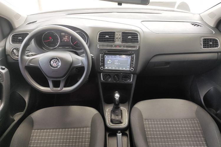 Used Volkswagen Polo 2014 1.4L Automatic Comfort Edition Center Console