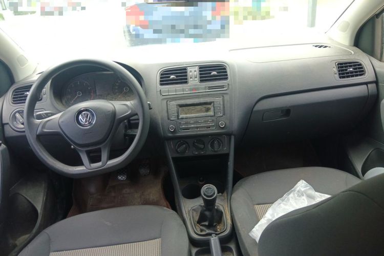 Used Volkswagen Polo 2014 1.4L Manual Fashion Edition Center Console