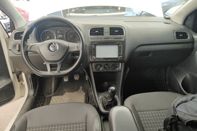 Used Volkswagen Polo 2014 1.4L Manual Comfort Edition Center Console