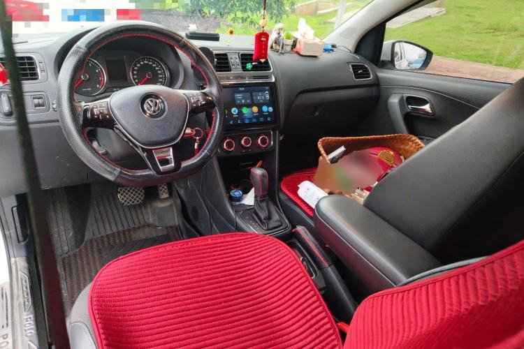 Used Volkswagen Polo 2014 1.4L Automatic Comfort Edition Center Console