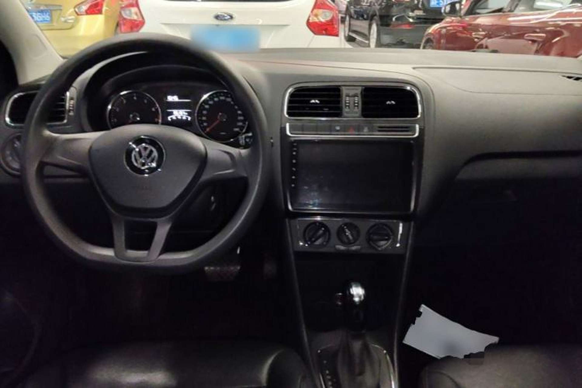 Used Volkswagen Polo 2014 1.6L Automatic Comfort Edition Center Console