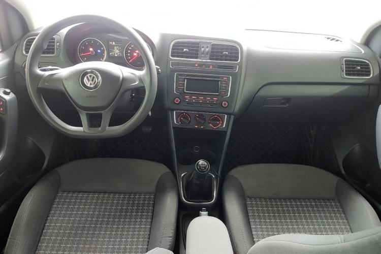 Used Volkswagen Polo 2014 1.4L Manual Comfort Edition Center Console