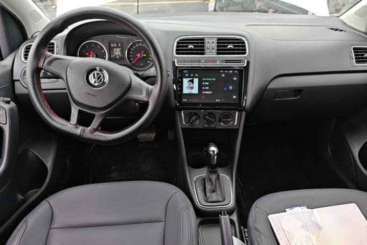 Used Volkswagen Polo 2014 1.4L Automatic Comfort Edition Center Console