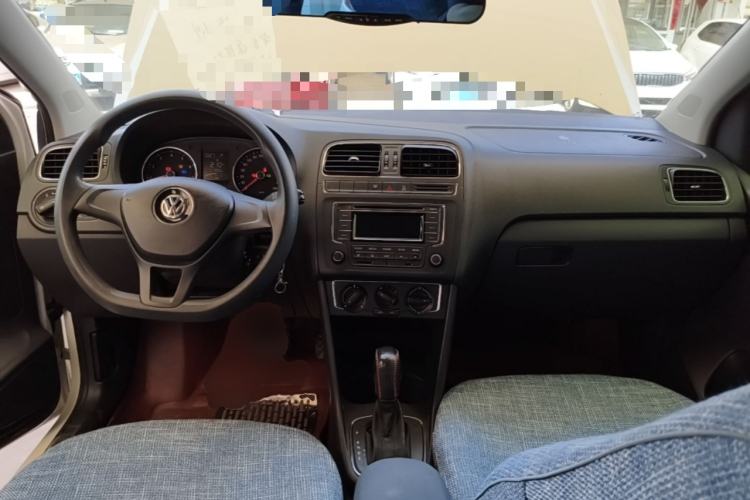 Used Volkswagen Polo 2014 1.4L Automatic Comfort Edition Center Console