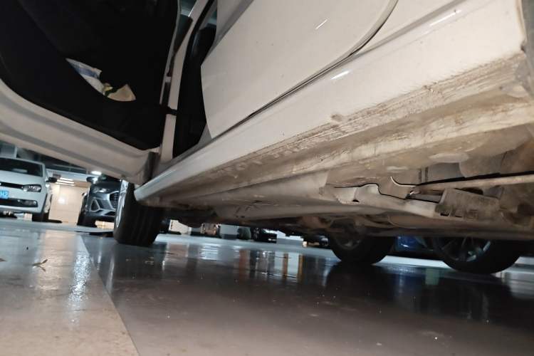 Used Volkswagen Polo 2014 1.6L Automatic Comfort Edition Chassis Rear Left
