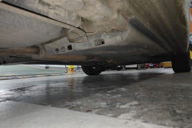 Used Volkswagen Polo 2014 1.6L Automatic Comfort Edition Chassis Rear Right
