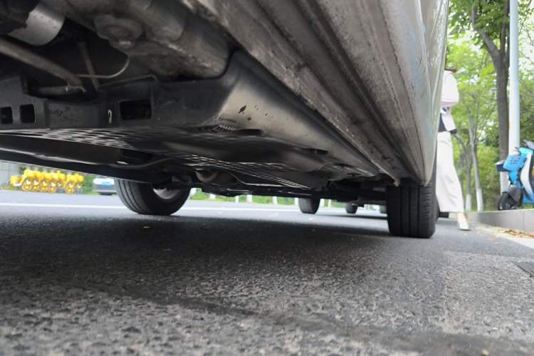 Used Volkswagen Polo 2014 1.6L Automatic Comfort Edition Chassis Rear Right