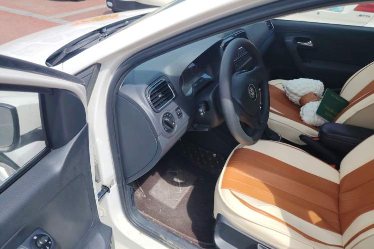 Used Volkswagen Polo 2014 1.4L Automatic Comfort Edition Driver Seat