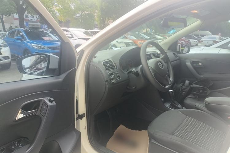 Used Volkswagen Polo 2014 1.6L Automatic Comfort Edition Driver Seat