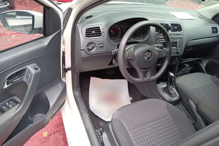 Used Volkswagen Polo 2014 1.6L Automatic Comfort Edition Driver Seat