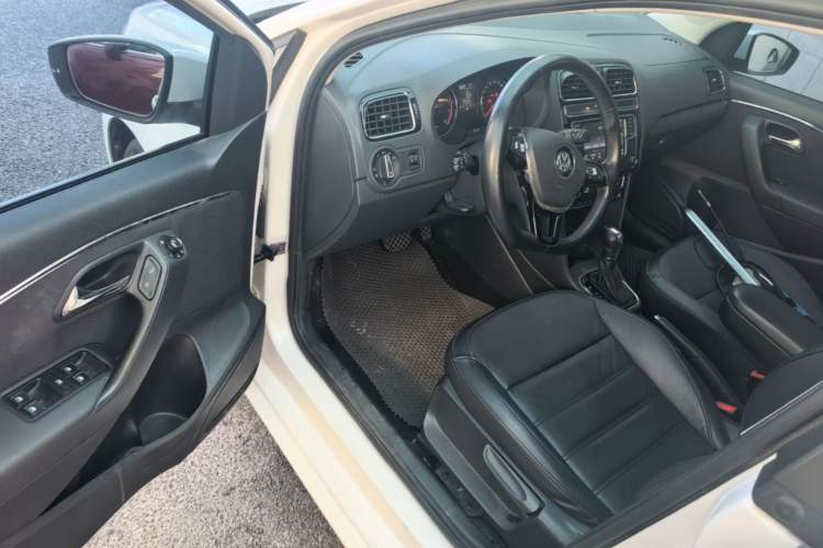 Used Volkswagen Polo 2014 1.6L Automatic Luxury Edition Driver Seat