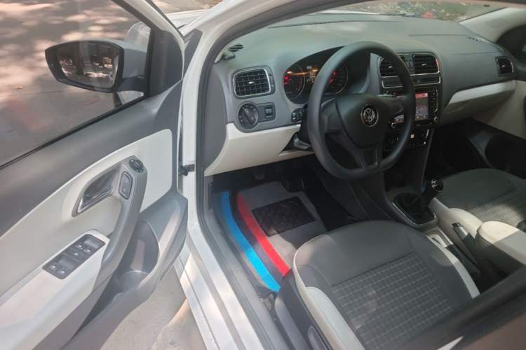 Used Volkswagen Polo 2014 1.4L Manual Comfort Edition Driver Seat