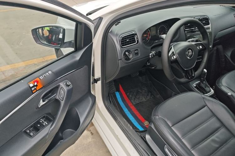 Used Volkswagen Polo 2014 1.6L Automatic Luxury Edition Driver Seat