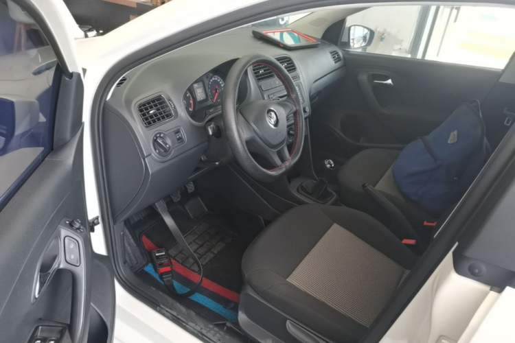 Used Volkswagen Polo 2014 1.4L Manual Fashion Edition Driver Seat