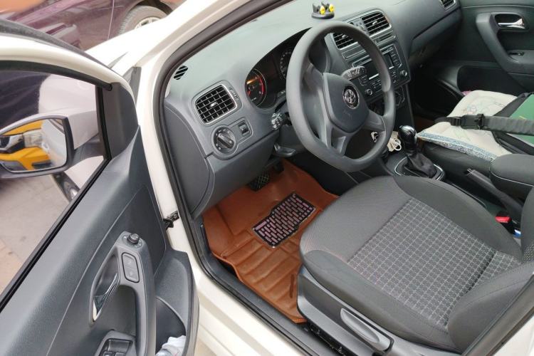 Used Volkswagen Polo 2014 1.4L Automatic Comfort Edition Driver Seat