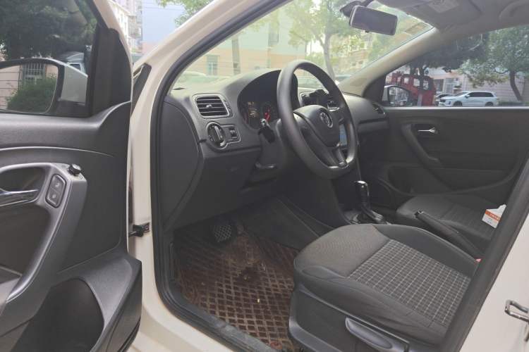 Used Volkswagen Polo 2014 1.4L Automatic Comfort Edition Driver Seat