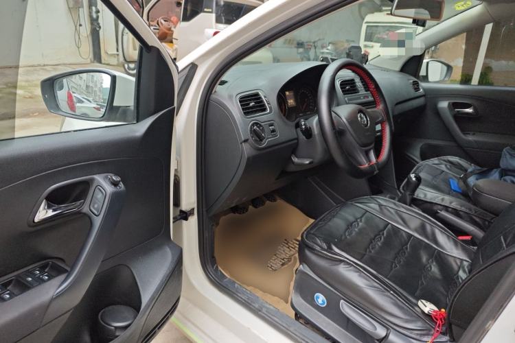 Used Volkswagen Polo 2014 1.4L Manual Comfort Edition Driver Seat