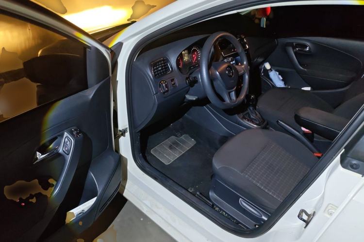 Used Volkswagen Polo 2014 1.4L Automatic Comfort Edition Driver Seat