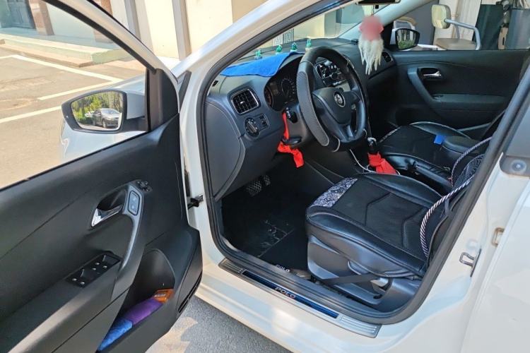 Used Volkswagen Polo 2014 1.6L Automatic Comfort Edition Driver Seat
