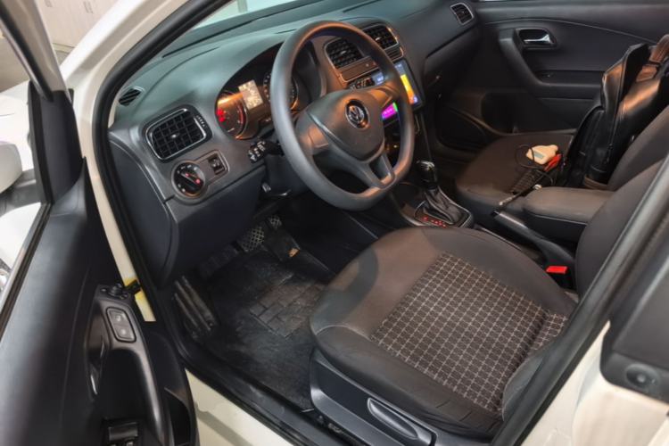 Used Volkswagen Polo 2014 1.6L Automatic Comfort Edition Driver Seat
