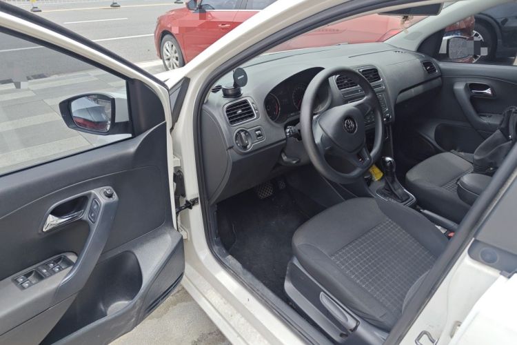 Used Volkswagen Polo 2014 1.4L Automatic Comfort Edition Driver Seat