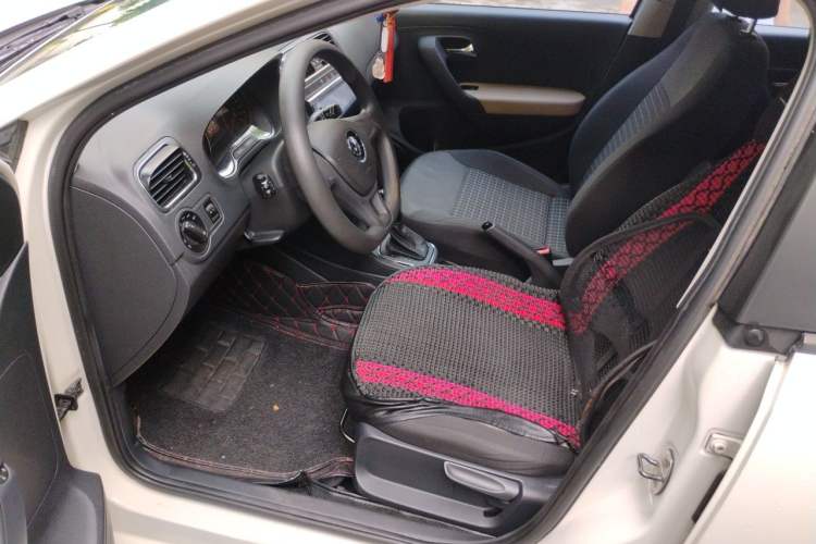 Used Volkswagen Polo 2014 1.6L Automatic Comfort Edition Driver Seat