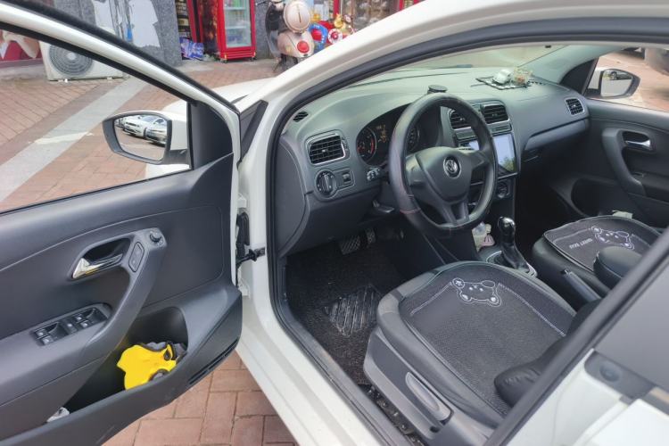 Used Volkswagen Polo 2014 1.4L Automatic Comfort Edition Driver Seat