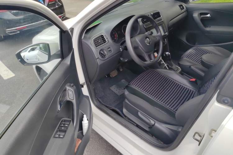 Used Volkswagen Polo 2014 1.4L Automatic Comfort Edition Driver Seat