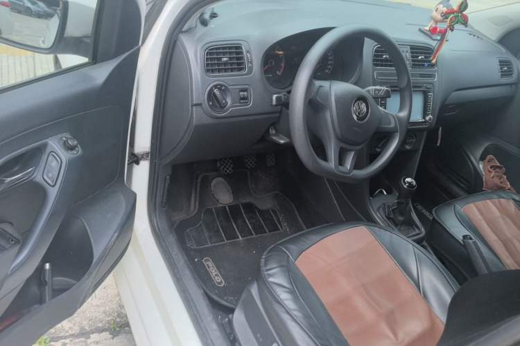 Used Volkswagen Polo 2014 1.4L Manual Fashion Edition Driver Seat