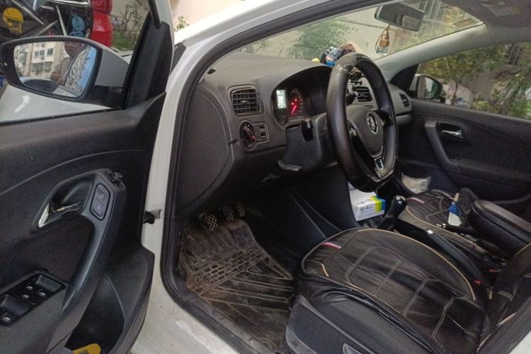 Used Volkswagen Polo 2014 1.4L Manual Fashion Edition Driver Seat