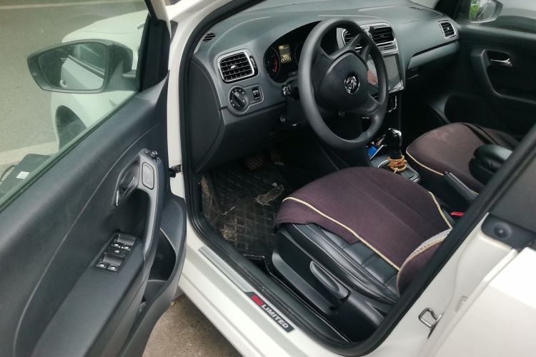 Used Volkswagen Polo 2014 1.6L Automatic 30th Anniversary Edition Driver Seat
