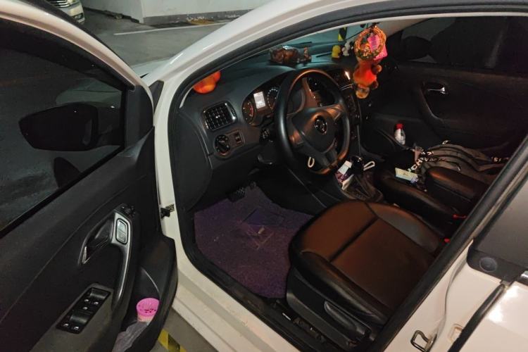 Used Volkswagen Polo 2014 1.6L Automatic Comfort Edition Driver Seat