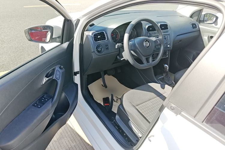 Used Volkswagen Polo 2014 1.6L Automatic Comfort Edition Driver Seat
