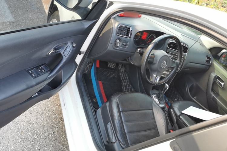 Used Volkswagen Polo 2014 1.6L Automatic Comfort Edition Driver Seat