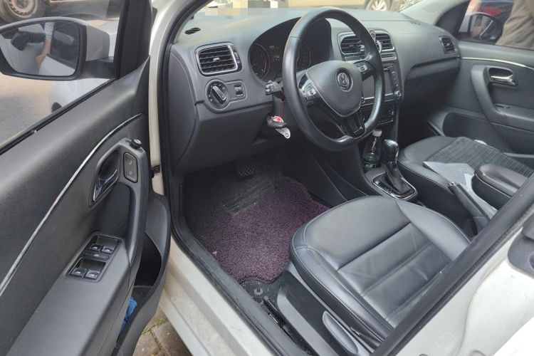 Used Volkswagen Polo 2014 1.4L Automatic Luxury Edition Driver Seat