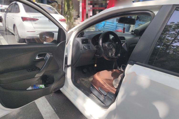 Used Volkswagen Polo 2014 1.4L Manual Fashion Edition Driver Seat