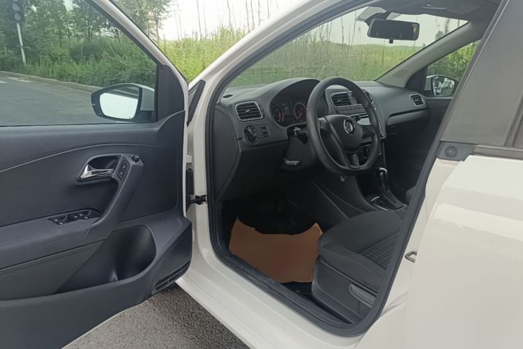 Used Volkswagen Polo 2014 1.4L Automatic Comfort Edition Driver Seat