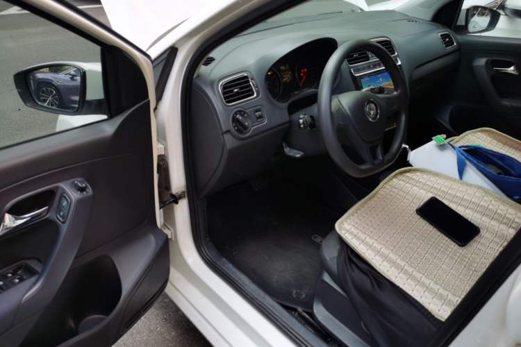Used Volkswagen Polo 2014 1.6L Automatic Comfort Edition Driver Seat