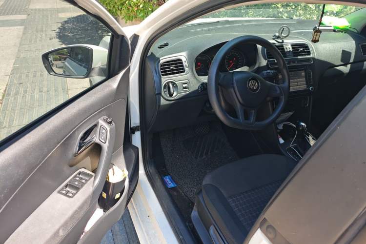 Used Volkswagen Polo 2014 1.6L Automatic Comfort Edition Driver Seat
