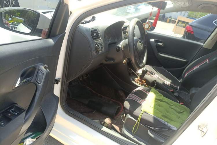 Used Volkswagen Polo 2014 1.6L Manual Comfort Edition Driver Seat