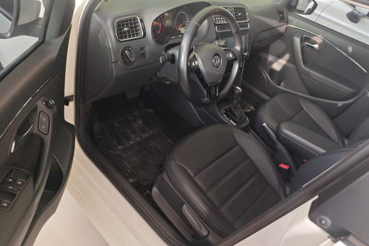Used Volkswagen Polo 2014 1.4L Automatic Luxury Edition Driver Seat
