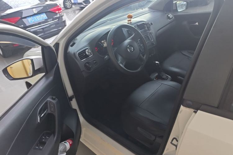 Used Volkswagen Polo 2014 1.6L Automatic Comfort Edition Driver Seat