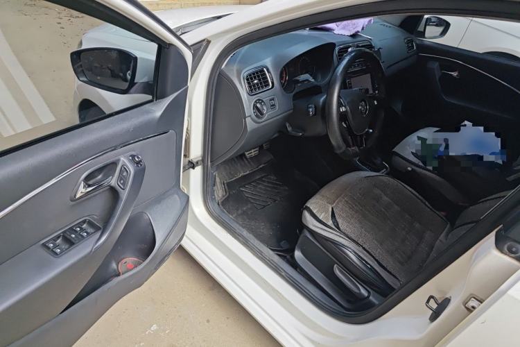 Used Volkswagen Polo 2014 1.6L Automatic Luxury Edition Driver Seat