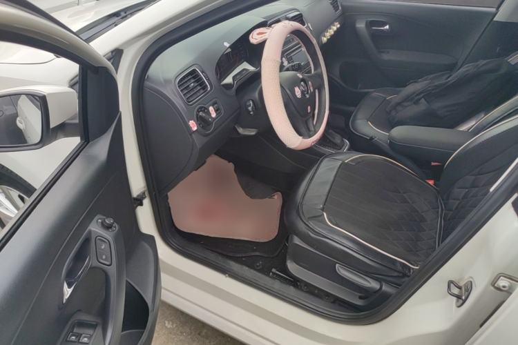 Used Volkswagen Polo 2014 1.6L Automatic Comfort Edition Driver Seat